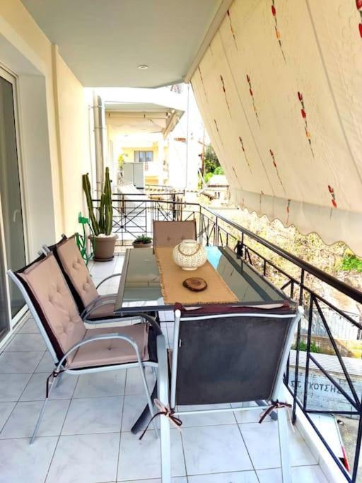Kalamata Nestor Apartment-Near Historical Centre ภายนอก รูปภาพ